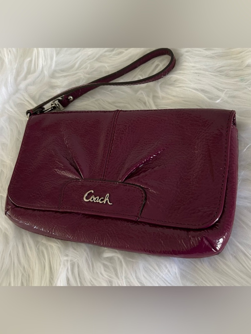 Coach Burgundy Patent Leather wallet Wristlet bag - Picture 6 of 9